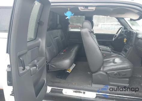 2003 GMC Sierra 2500 Slt z USA, uszkodzony, nr VIN 1GTGK29UX3Z326382